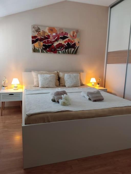 Bird View Apartment Carlissima Трогир Екстериор снимка