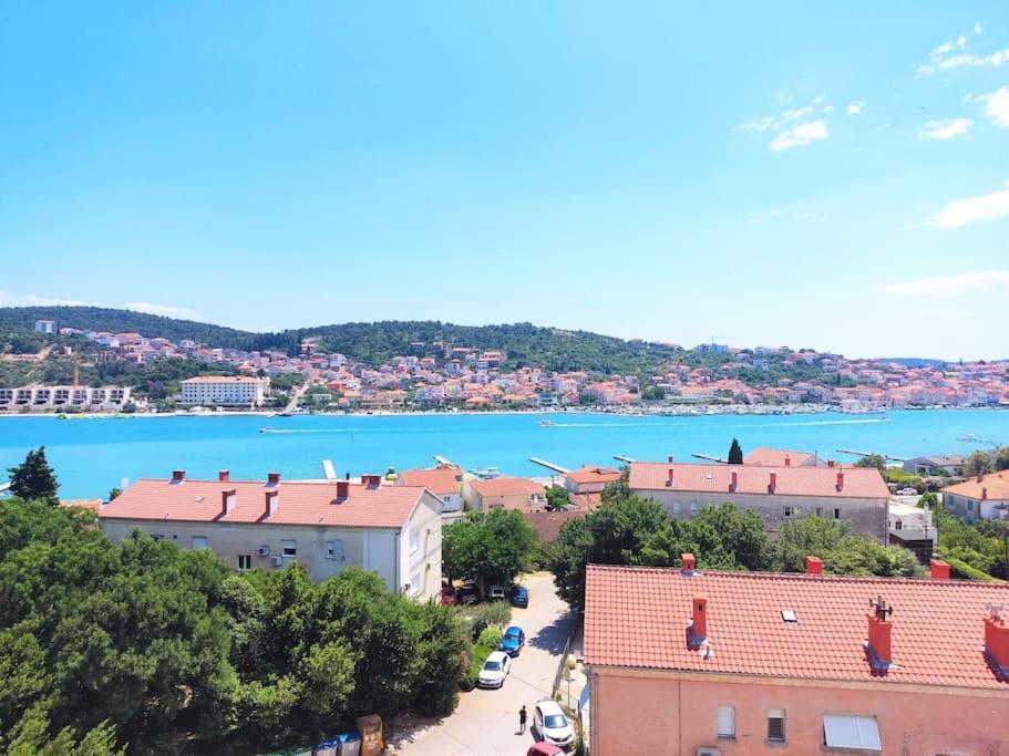 Bird View Apartment Carlissima Трогир Екстериор снимка
